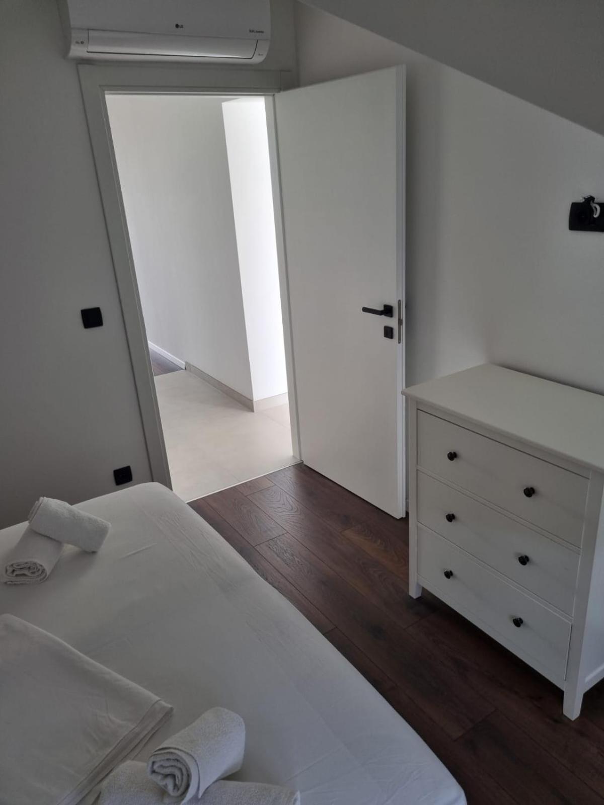 Superior Apartments Luka Bol Ngoại thất bức ảnh