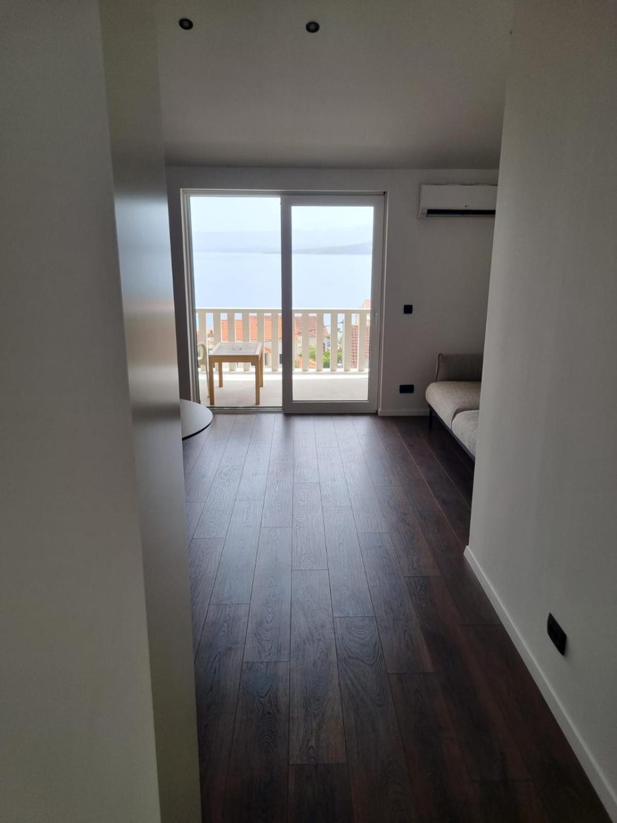 Superior Apartments Luka Bol Ngoại thất bức ảnh